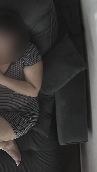 I Caught My Wife Watching Porn and Masturbating While I Was Waiting to Get Home From Work